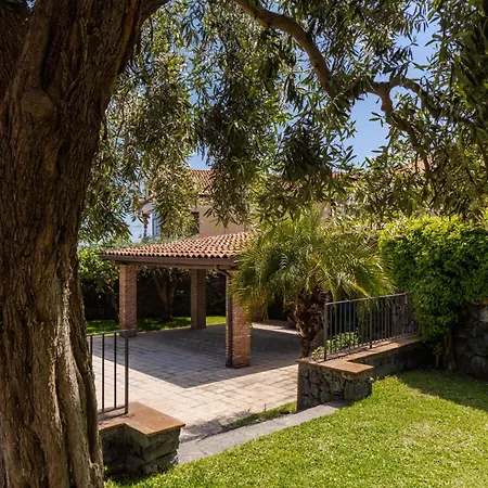 Casa Klara, House In Santa Tecla Дом отдыха Ачиреале