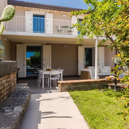 Дом отдыха Casa Klara, House In Santa Tecla Ачиреале